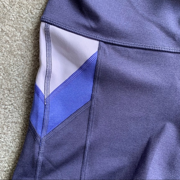 Old Navy Hi-Rise Color Block Shorts in Med Petite - Picture 4 of 9